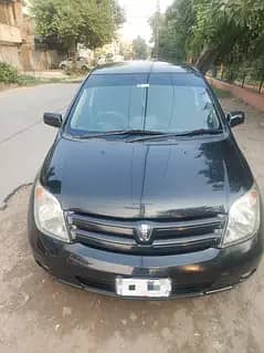 Toyota IST 2003