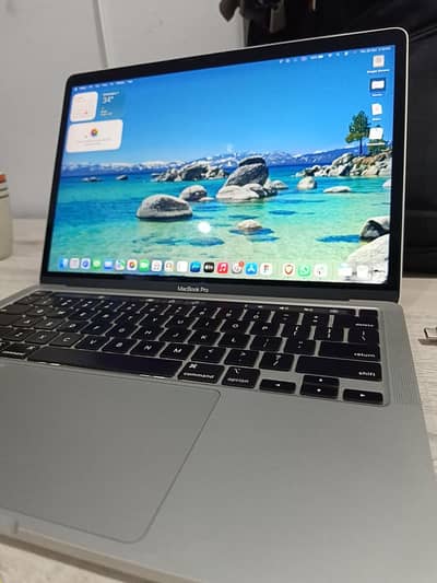 MacBook Pro 2020 13" Core i7 | 32GB RAM | 4 Thunderbolt | Touch Bar