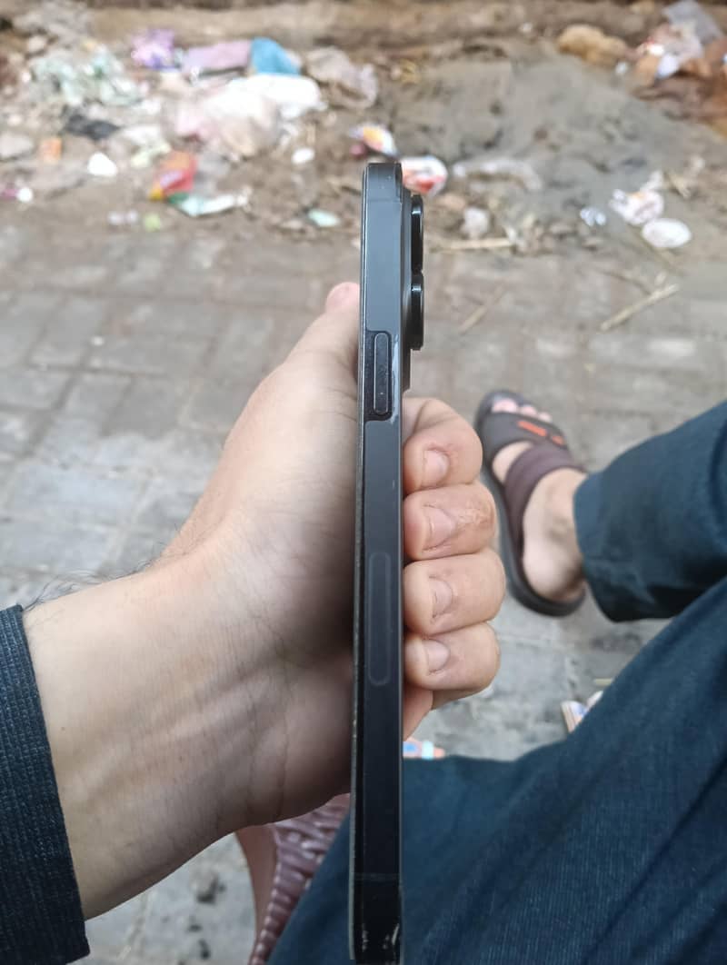 Apple iPhone 14 Pro Max 1