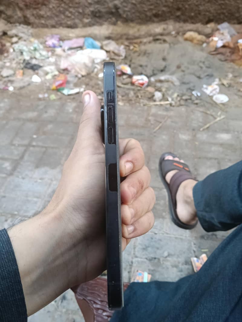 Apple iPhone 14 Pro Max 2
