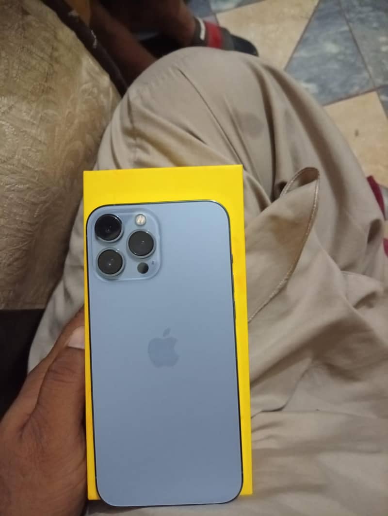 Apple iPhone 13 Pro Max 3