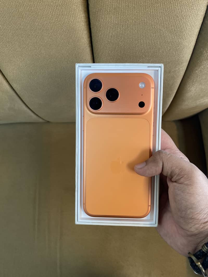 Apple iPhone 17 Pro Max 0