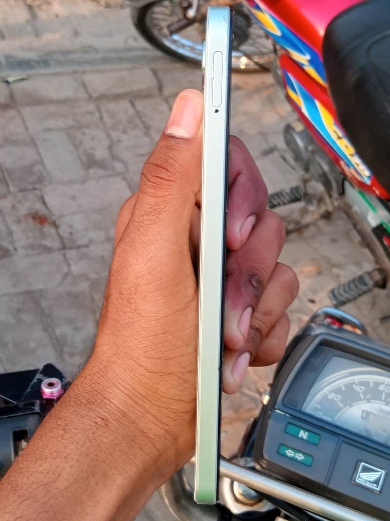 Realme Note 60x 3