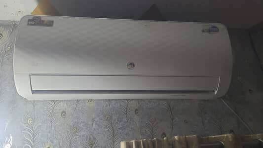 Pel ka ac hai boht acha hai inverter hai