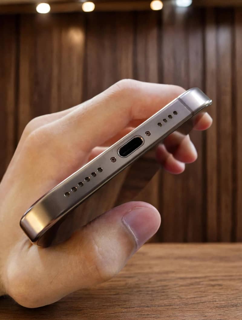IPHONE 16 PRO MAX 3