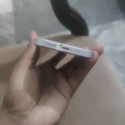 Apple iPhone 14