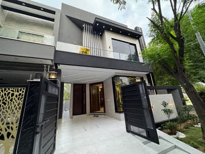 5 MARLA BRAND NEW MODERN DESIGN HOUSE FOR SALE IN DHA RAHBAR sector 3