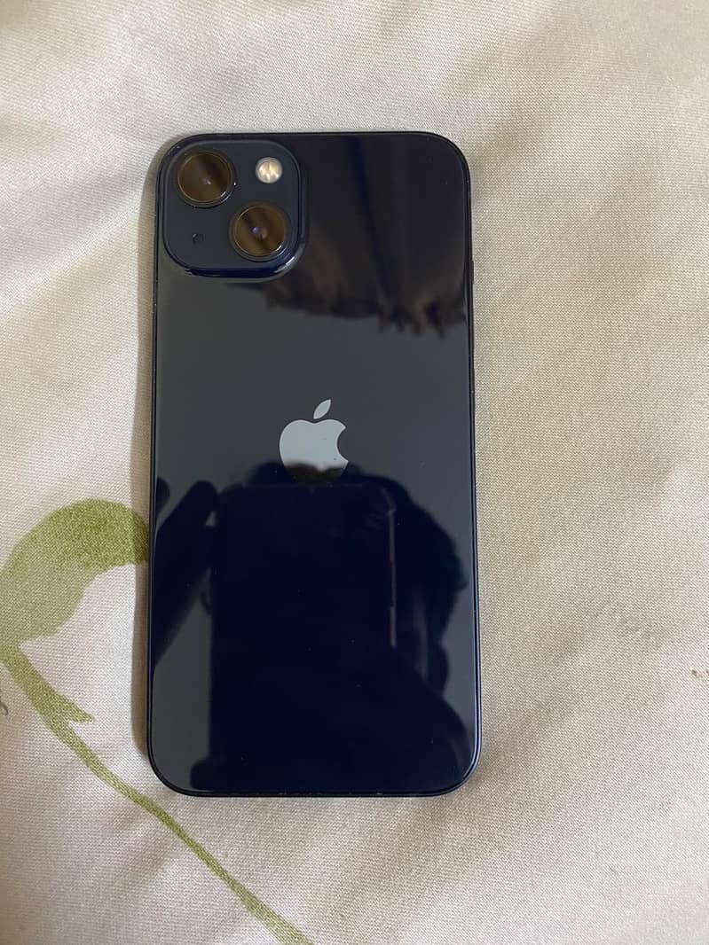 Apple iPhone 13 0