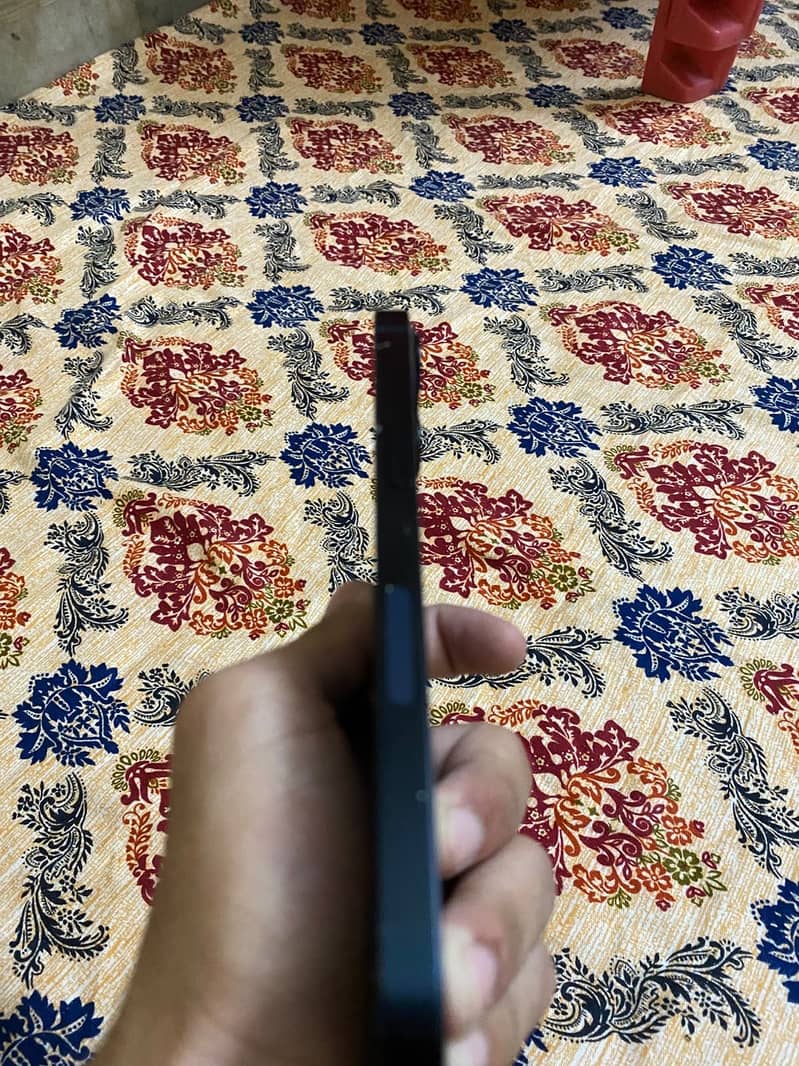 Apple iPhone 13 3
