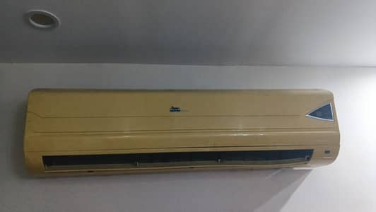 Fast AC, working, golden fins ky sath