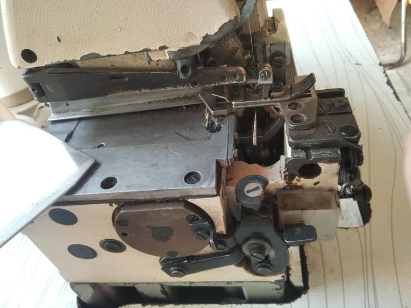 Maqi Overlock Machine 7