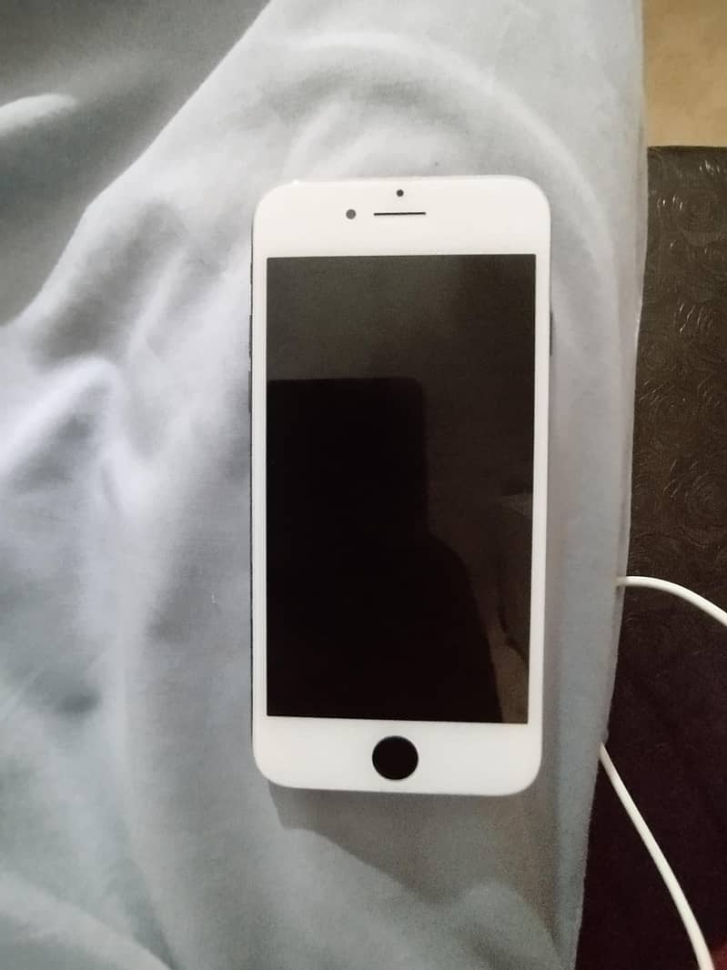Apple iPhone 7 0