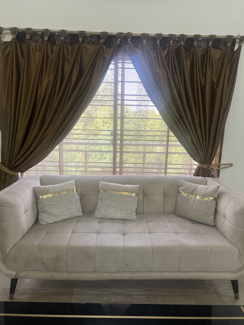 8. Seater sofa 1