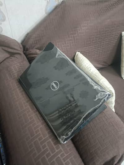 Dell core i5 7th generation laptop 8gb ram 8hr battery 1080p led