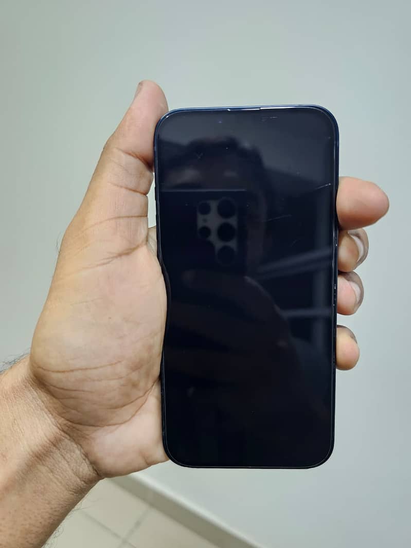 Apple iPhone 13 2