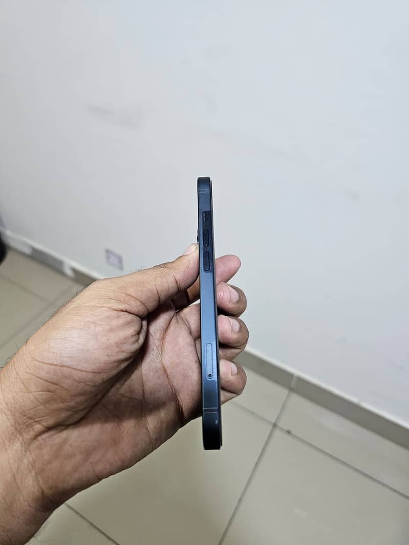Apple iPhone 13 4
