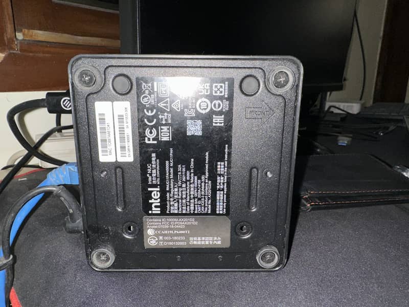 Intel NUC Mini PC 1