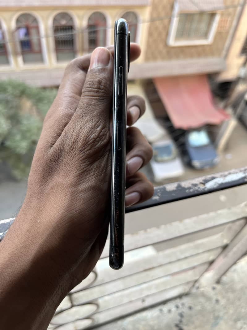 Apple iPhone X 2
