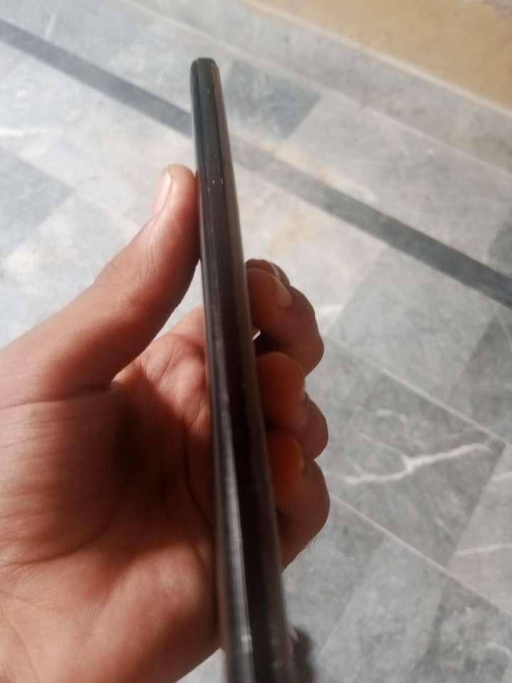 Samsung Mobile Note 8 4