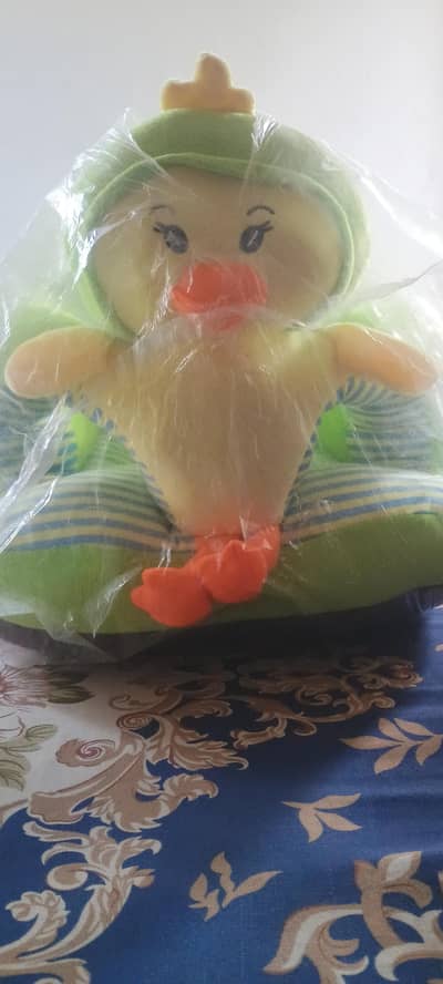 baby sofa bilkul new hai 03700382552 call me