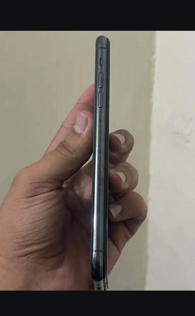 Apple iPhone 11 pro max 1
