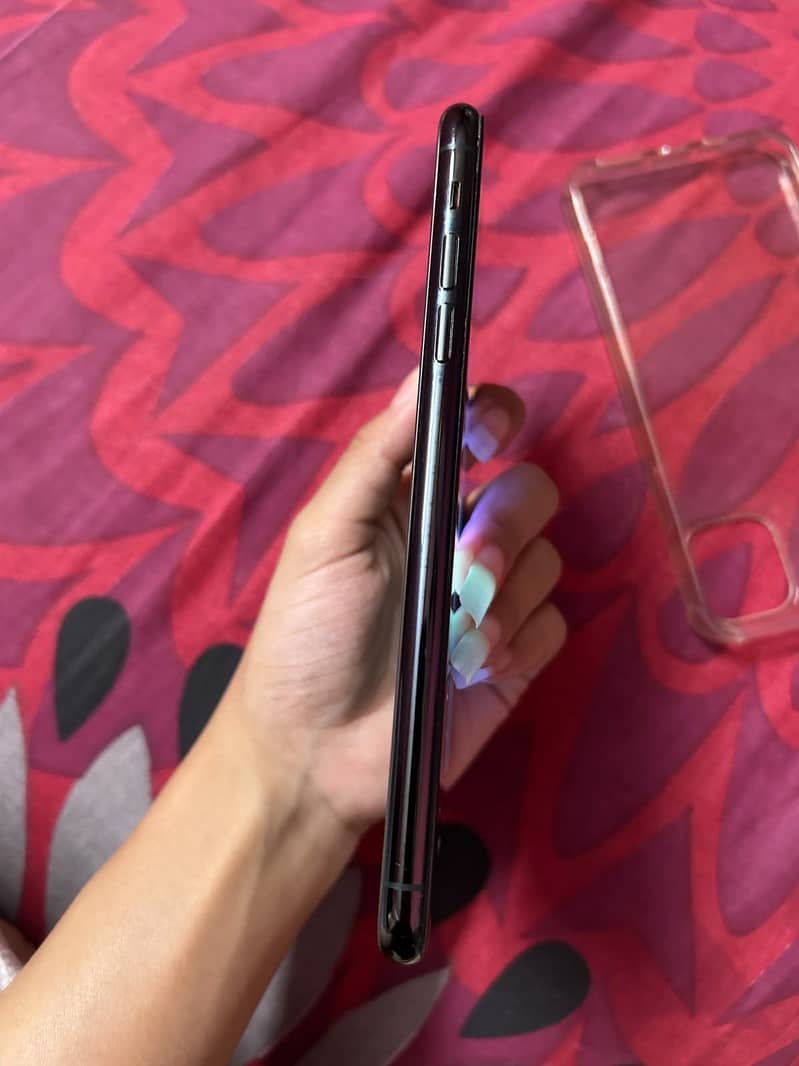 Apple iPhone 11 Pro Max 5