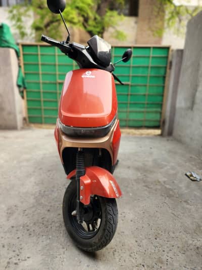 Electric Scooty for sale ( 70 KM )
