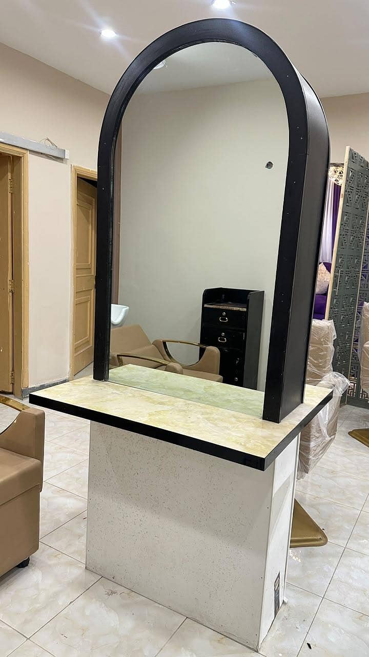 salon mirrors 1