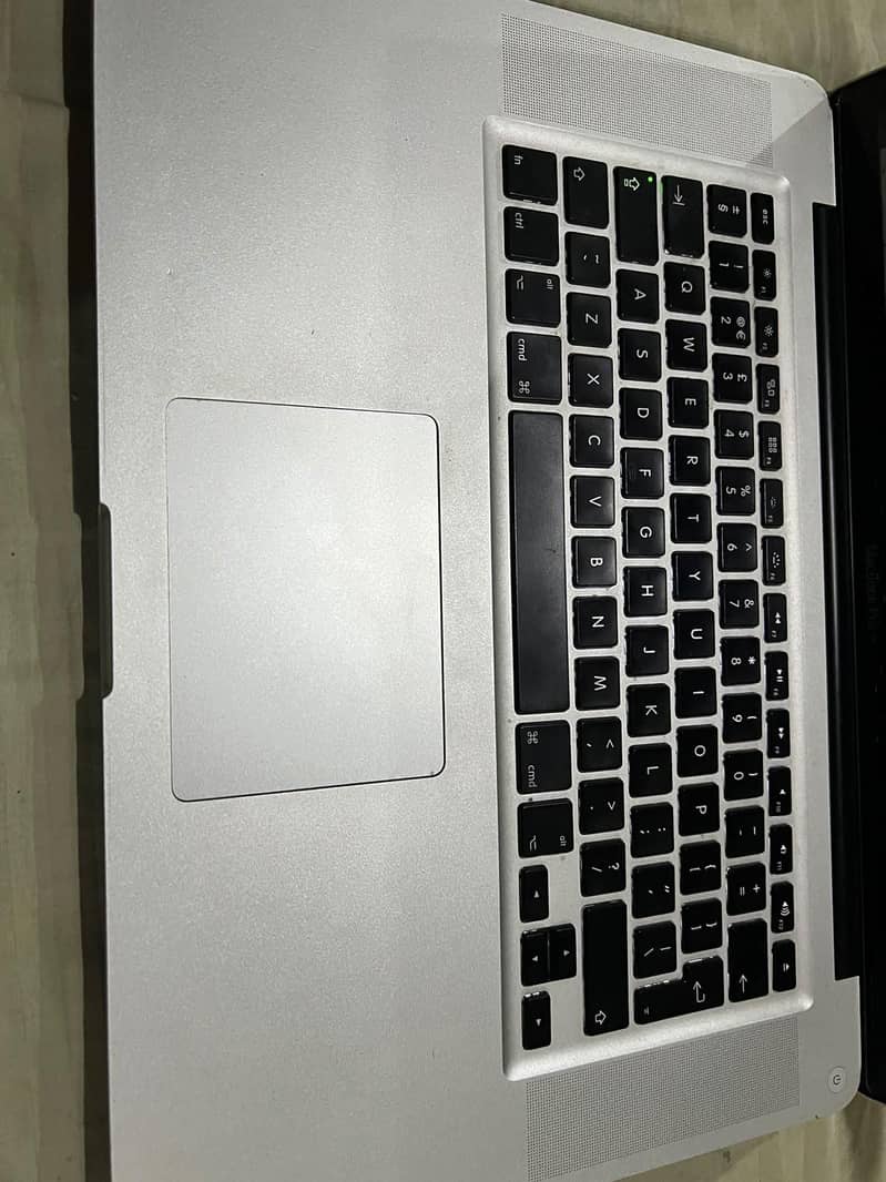 MacBook pro 2012 0