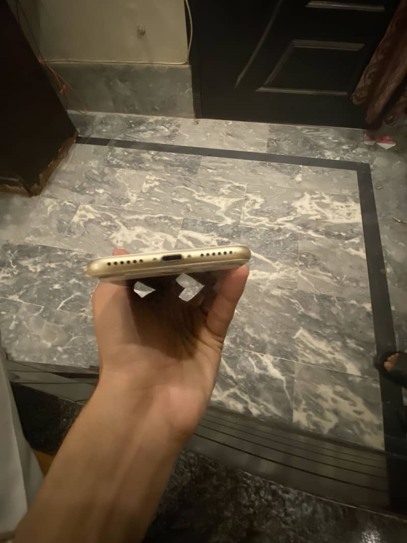 Apple iPhone 7   03294165920 3