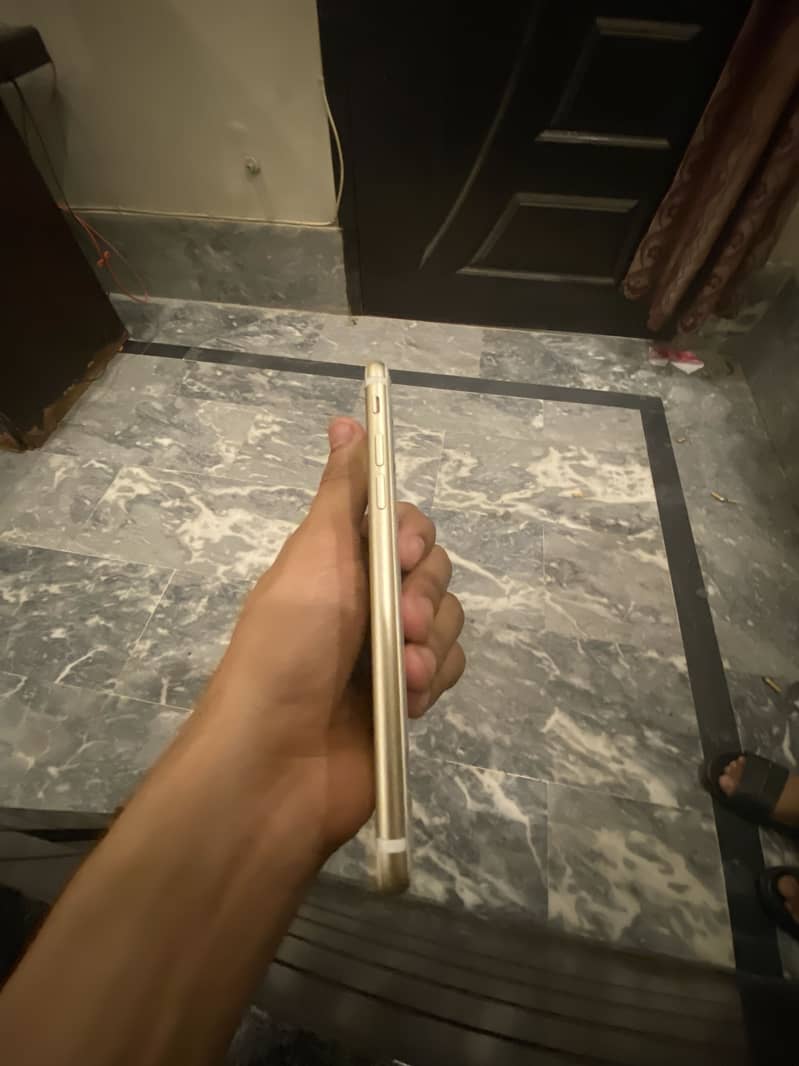 Apple iPhone 7   03294165920 5