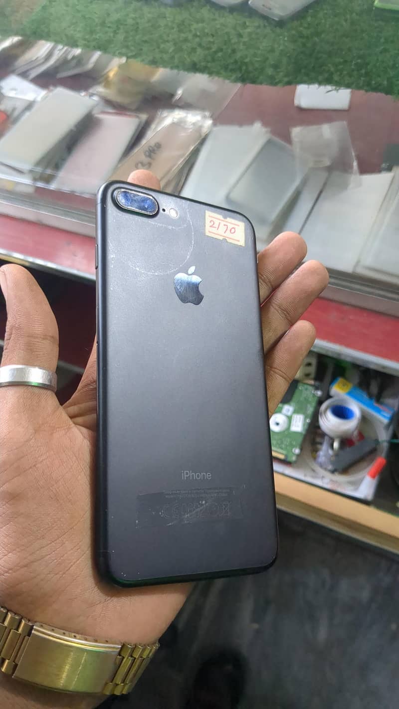Apple iPhone 7 Plus 1