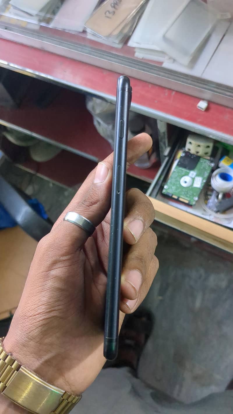 Apple iPhone 7 Plus 5