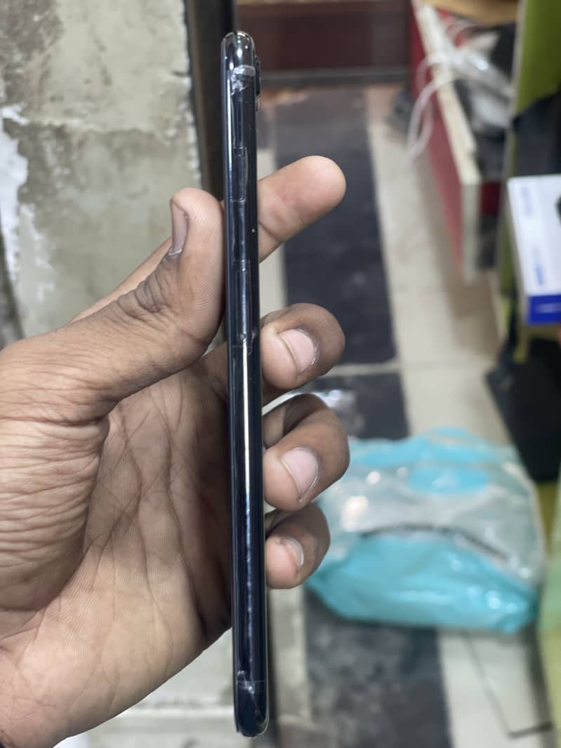 Apple iPhone 7 Plus 3
