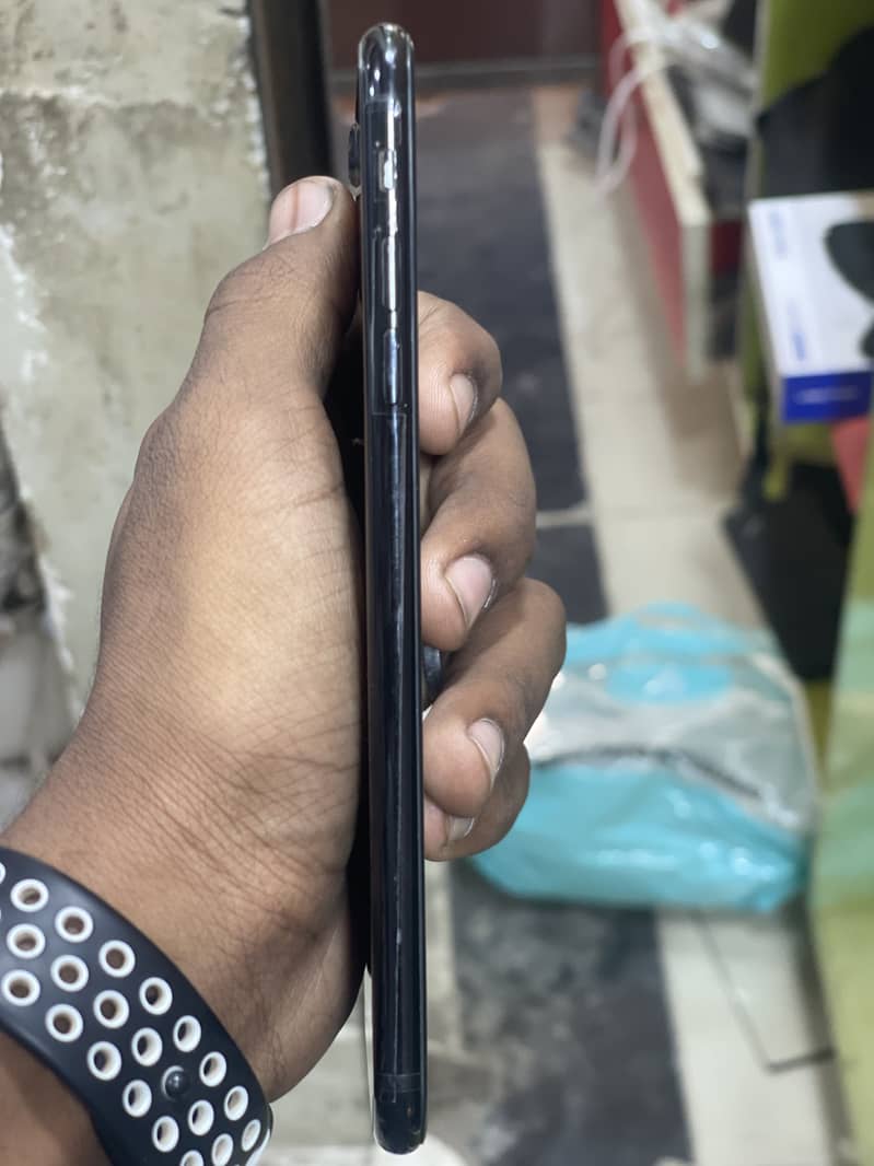 Apple iPhone 7 Plus 4