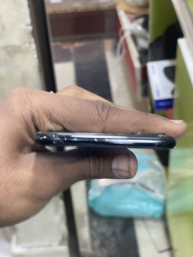 Apple iPhone 7 Plus 5