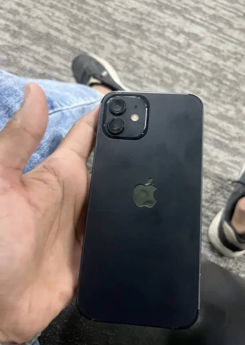 Apple iPhone 12 5