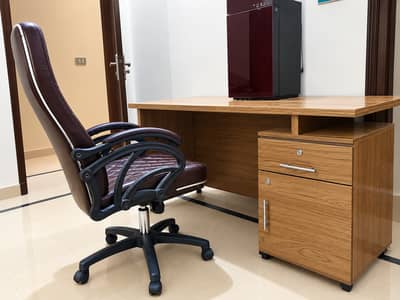 Office Table (5 ft Desk) with Executive Chair (adjustable quilted)