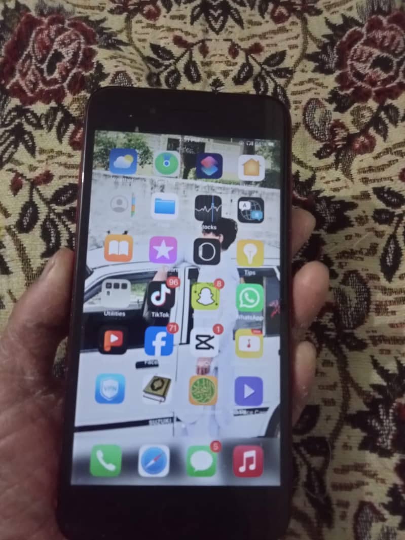 Apple iPhone 7 Plus 2