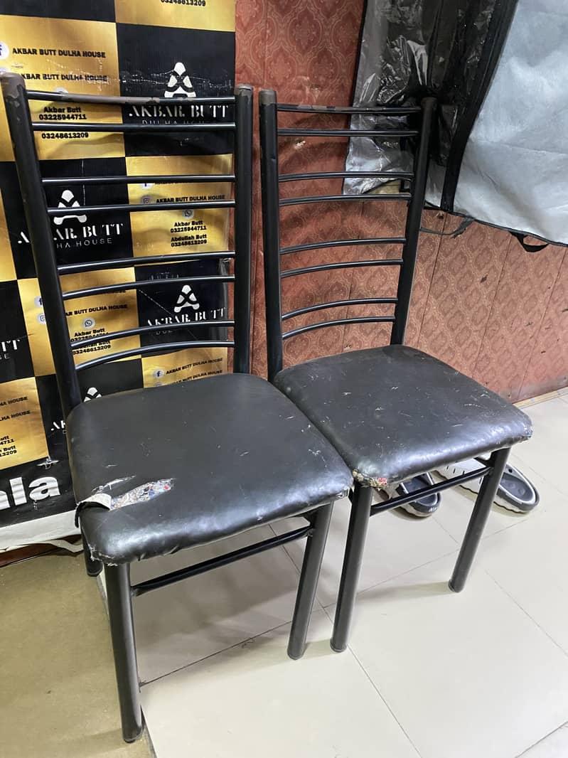2chairs 1