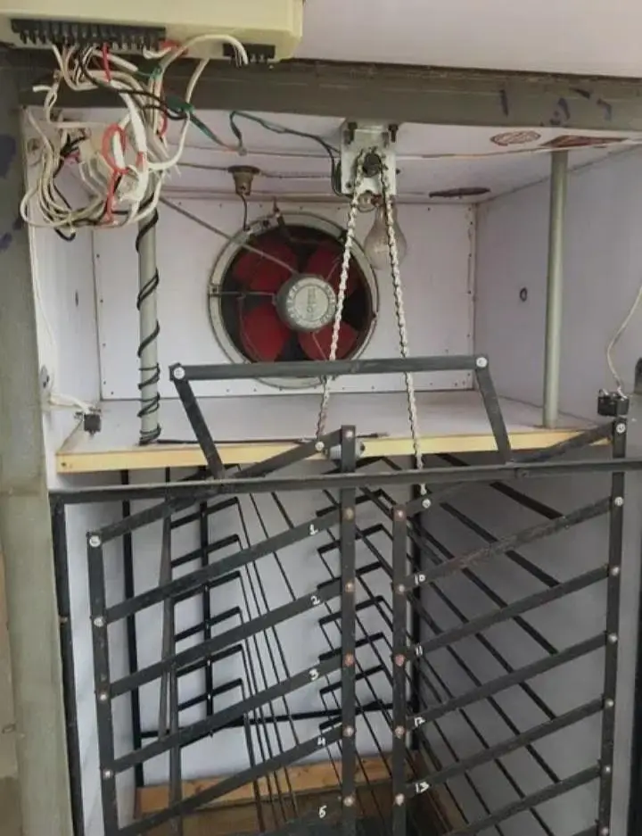 High Capacity Egg Incubator for sale - 1060 Eggs + 250-Eggs Hatcher — photo 5