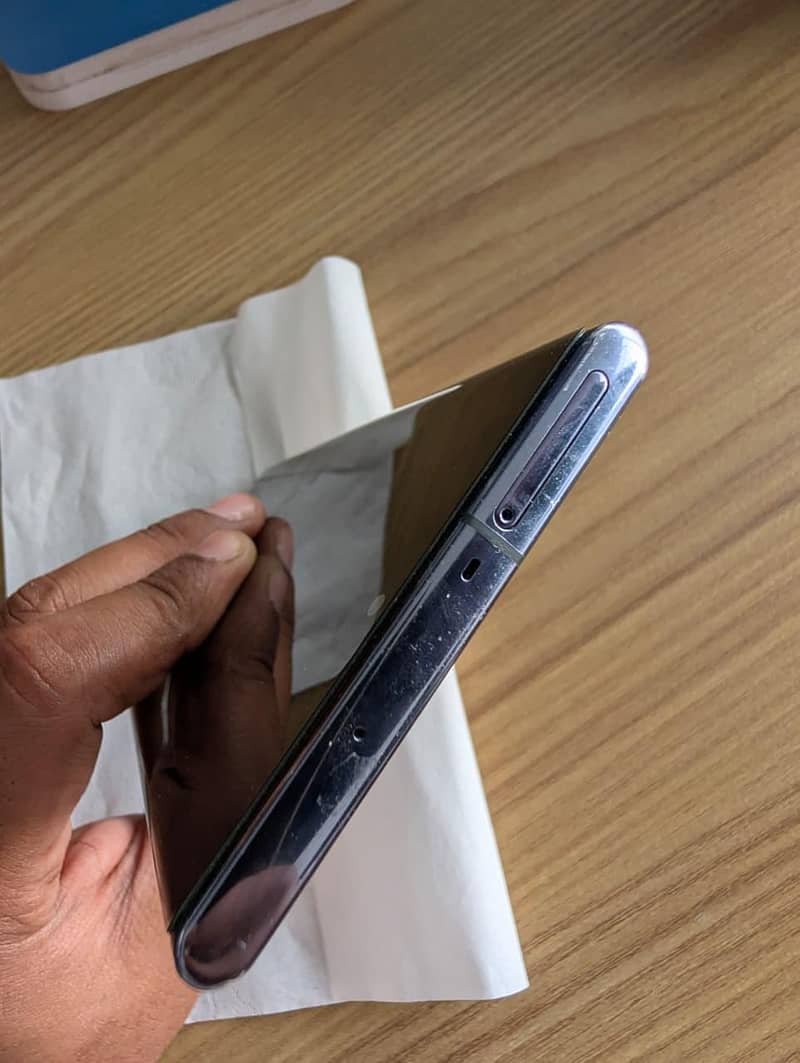 Samsung Mobile Note 10 Plus 4