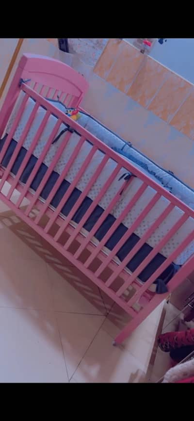 baby cot