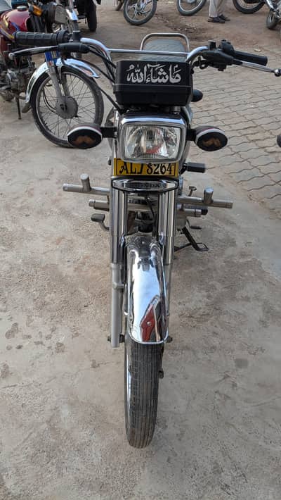 Honda 125 self start new edition