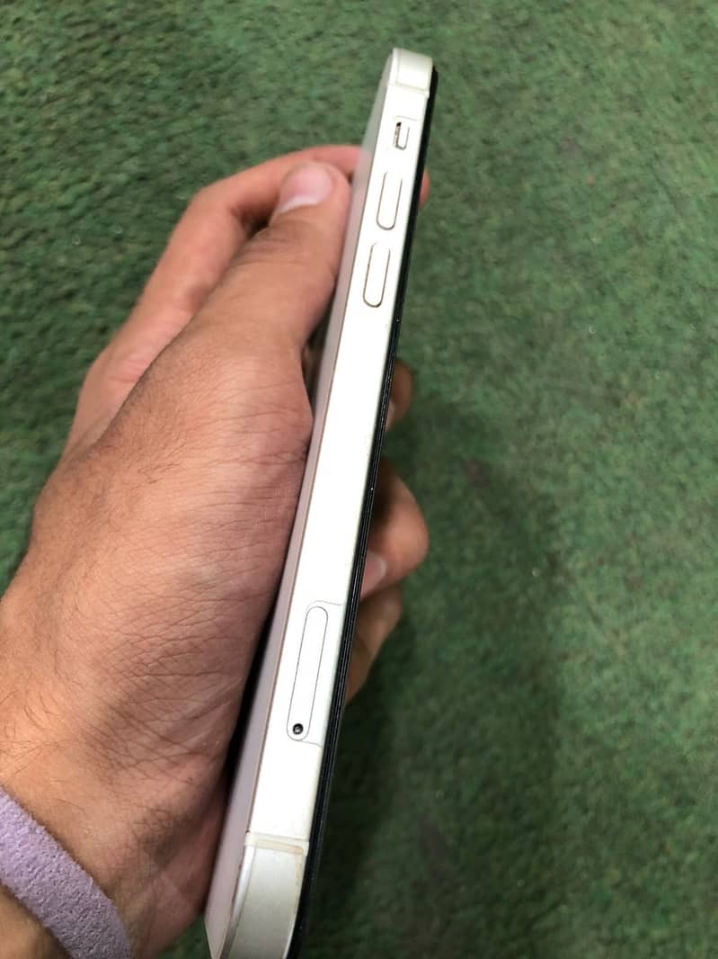 Apple iPhone 12 2