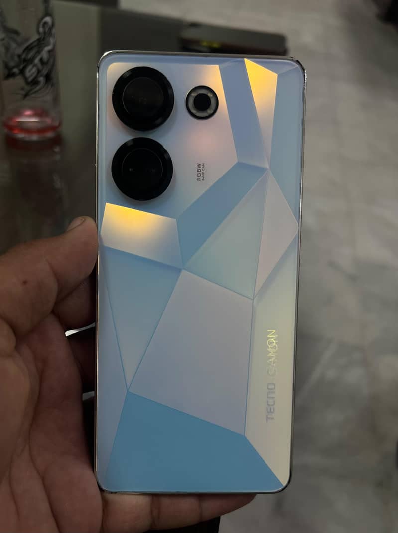 Tecno CAMON 20 1