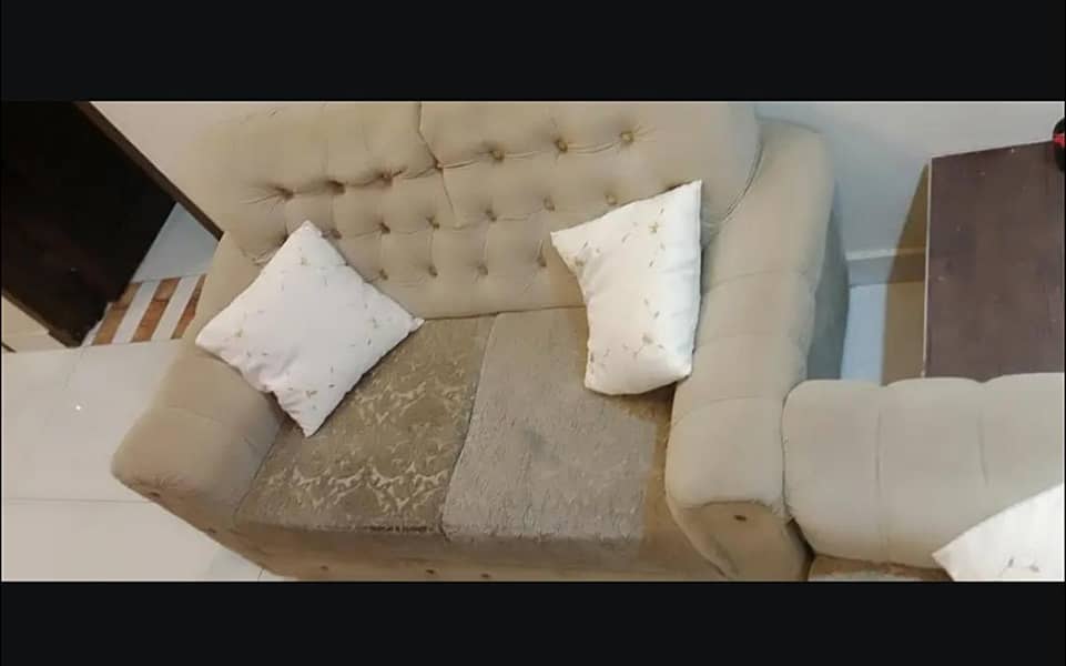 321 sets used sofa 2