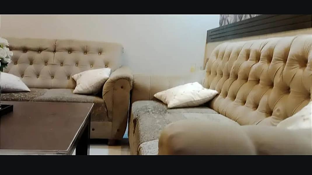 321 sets used sofa 4