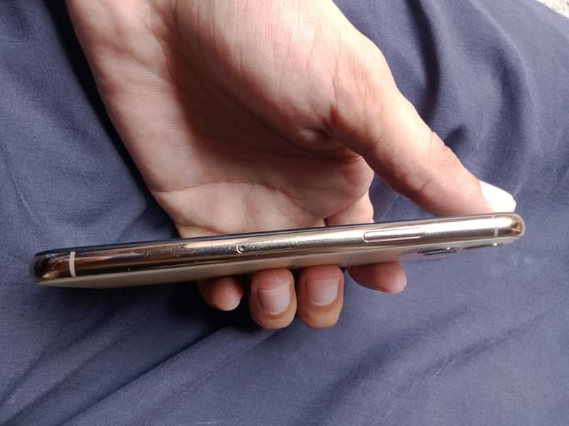 Apple iPhone 11 Pro 3