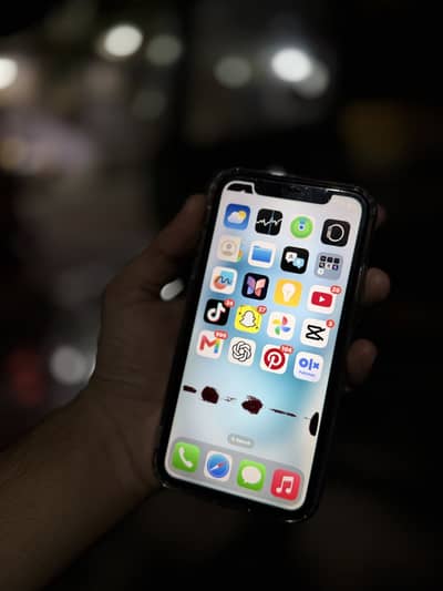 i phone xr jv 64 /just panl nishan iska isue nai /exchange possible